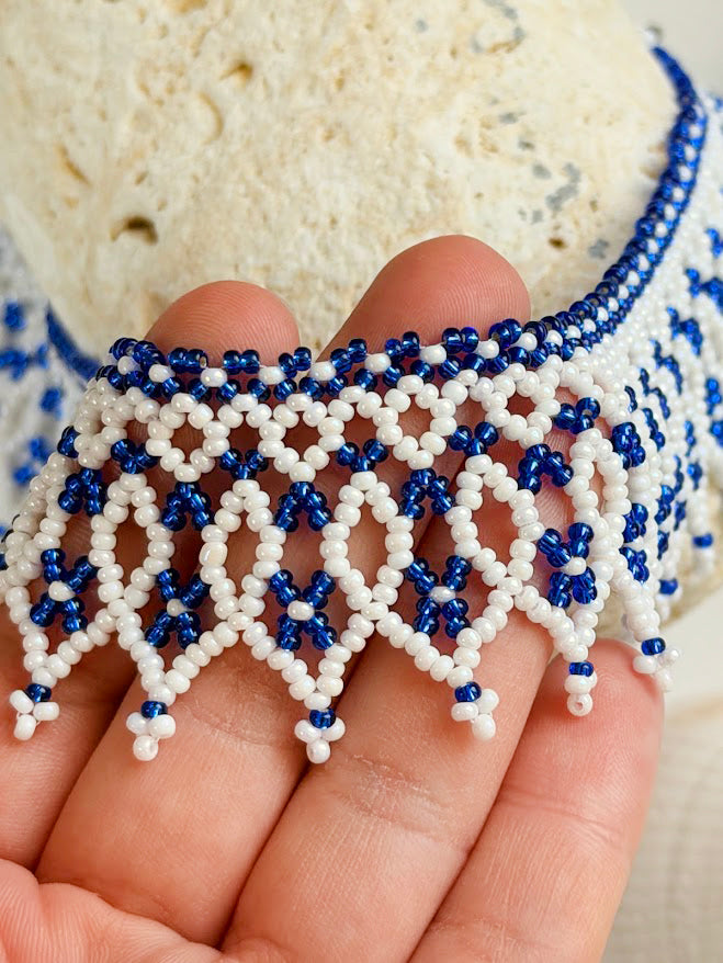 Colar de Contas "Estrela do Mar" | Branco + Azul | Feito à Mão
