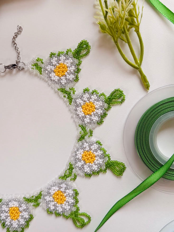 Beaded Necklace "Spring Daisy" | White, Green, Yellow & Silver | Handmade