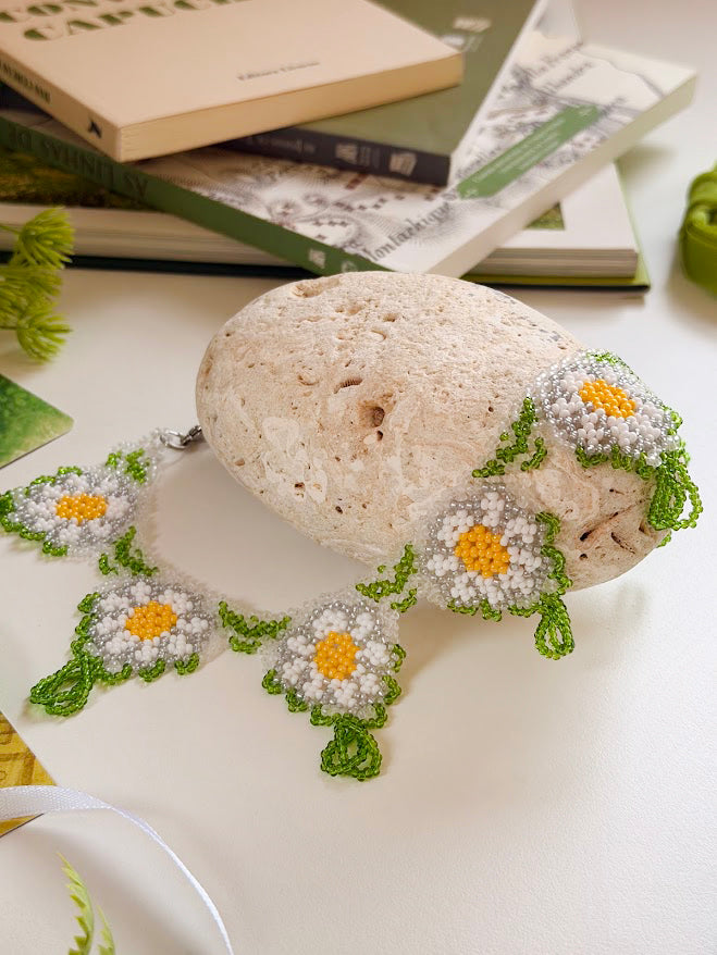 Beaded Necklace "Spring Daisy" | White, Green, Yellow & Silver | Handmade