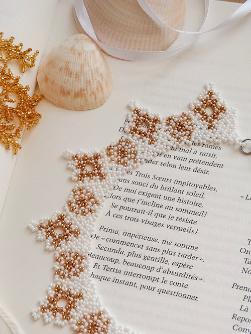 Beaded Necklace "Sandy Stars" | Gold & White | Handmade